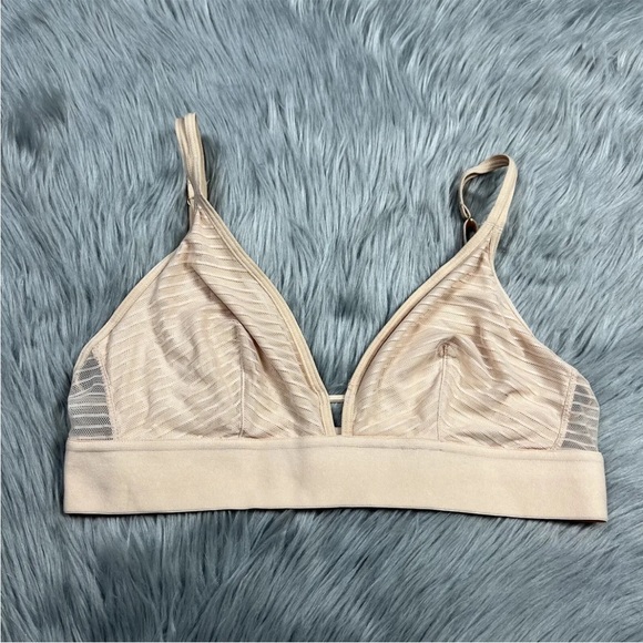 All You Lively Nude Wireless Bralette Size Large - Picture 1 of 7